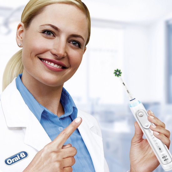 Oral-B CrossAction - Met CleanMaximiser-technologie - Opzetborstels - 2 Stuks - Oral B
