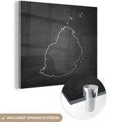 MuchoWow® Glasschilderij 20x20 cm - Schilderij acrylglas - Een illustratie van Mauritius op een schoolbord - Foto op glas - Schilderijen