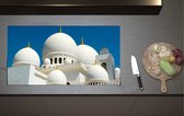 Inductieplaat Beschermer - Witte Sjeik Zayed-moskee onder Stralend Blauwe Lucht op Zomerdag in Abu Dhabi - 90x52 cm - 2 mm Dik - Inductie Beschermer van Vinyl