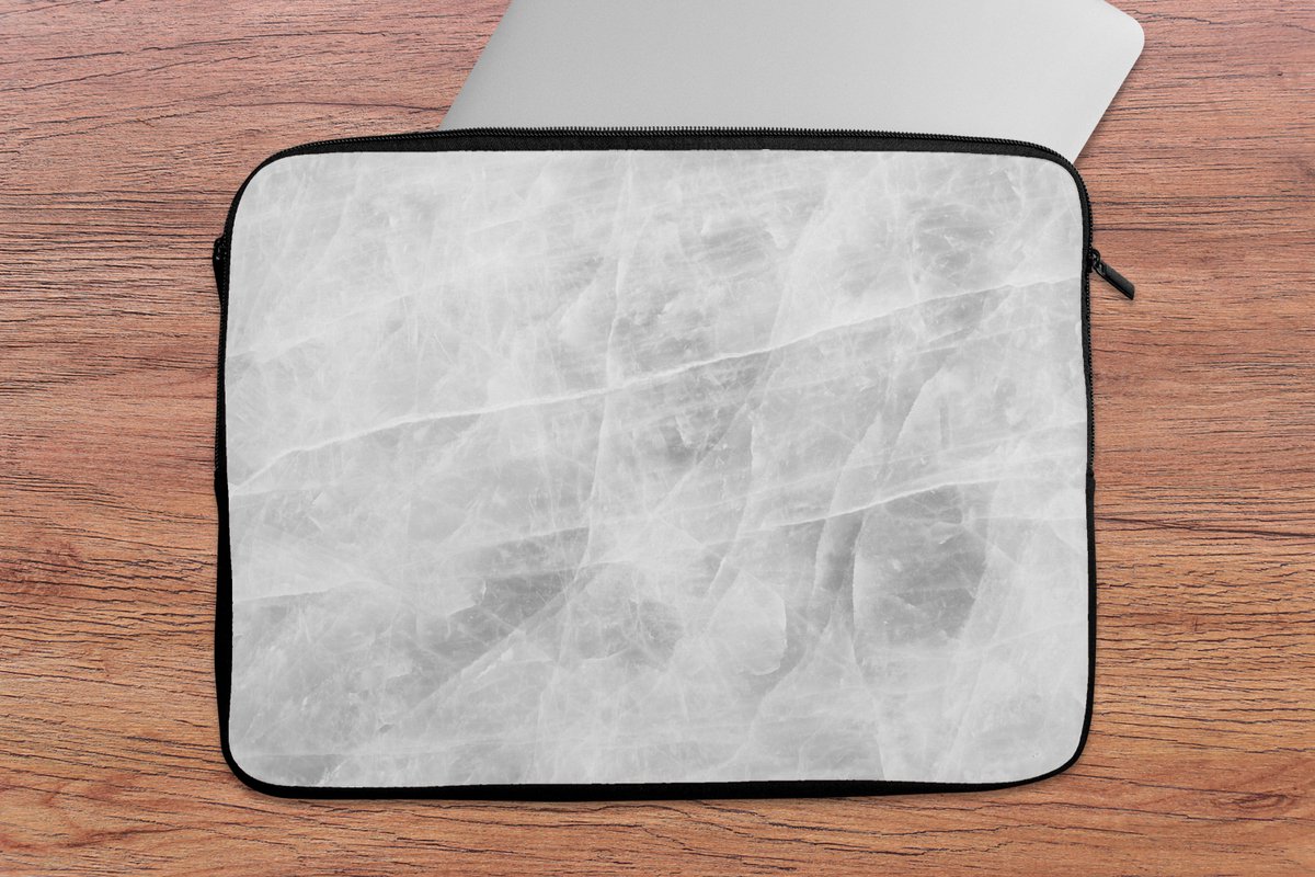 Laptophoes 14 inch - Marmer print - Steen - Wit - Luxe - Marmer printlook - Laptop sleeve - Binnenmaat 33x23 cm - Zwarte achterkant