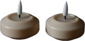 Deluxe Homeart drijfkaarsen - Geschikt voor in Water - Buitenkaarsen - Led Kaars - Drijfkaarsjes - Elektrische kaarsen - Waterbestendige Kaarsen - Inclusief 1 Batterij per Kaars - 2 pcs - H5,5cm Ø6,1cm - Creme