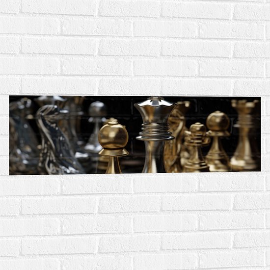 Muursticker - Gouden en Zilveren Schaakstukken - 90x30 cm Foto op Muursticker