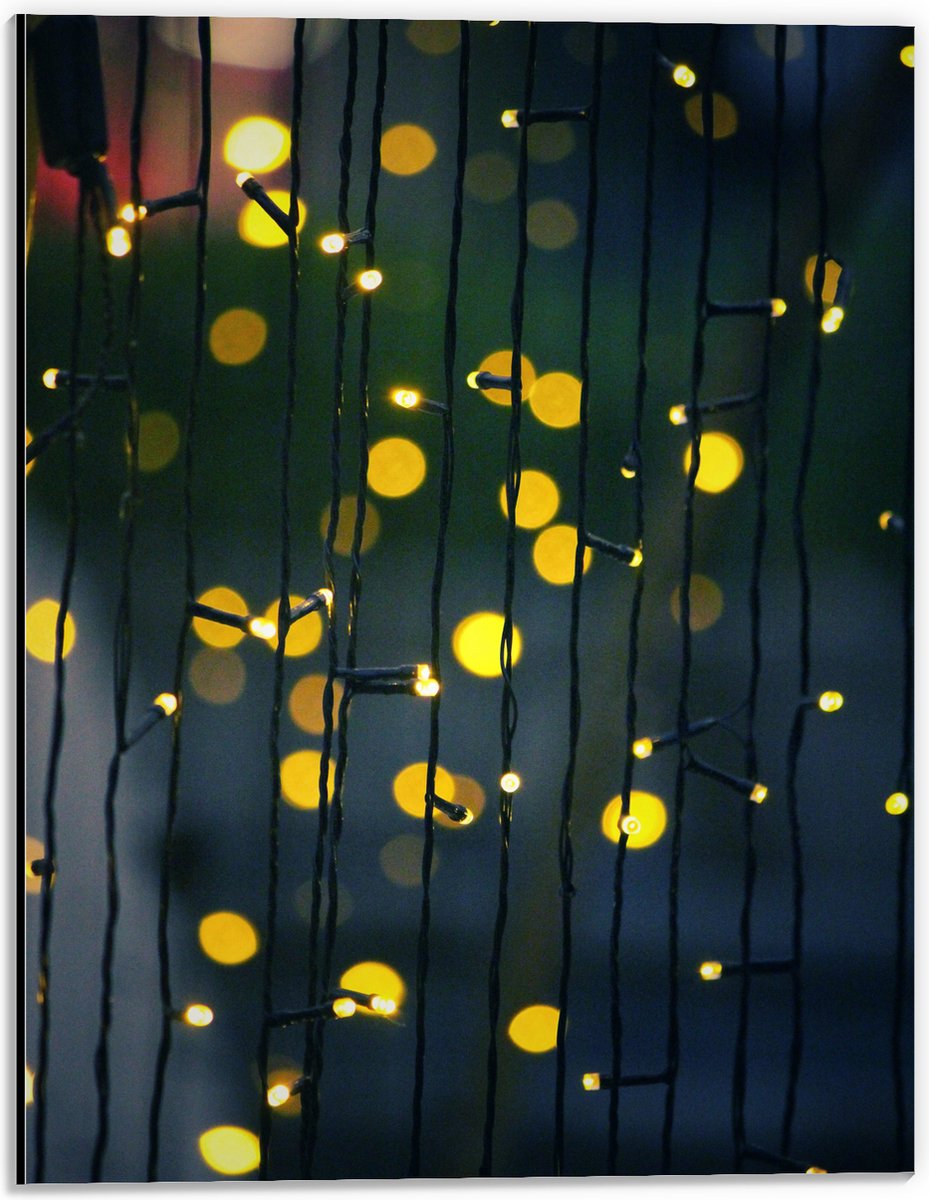 Dibond - Gele Lichtvlekjes aan Zwart Lichtgordijn - 30x40 cm Foto op Aluminium (Wanddecora