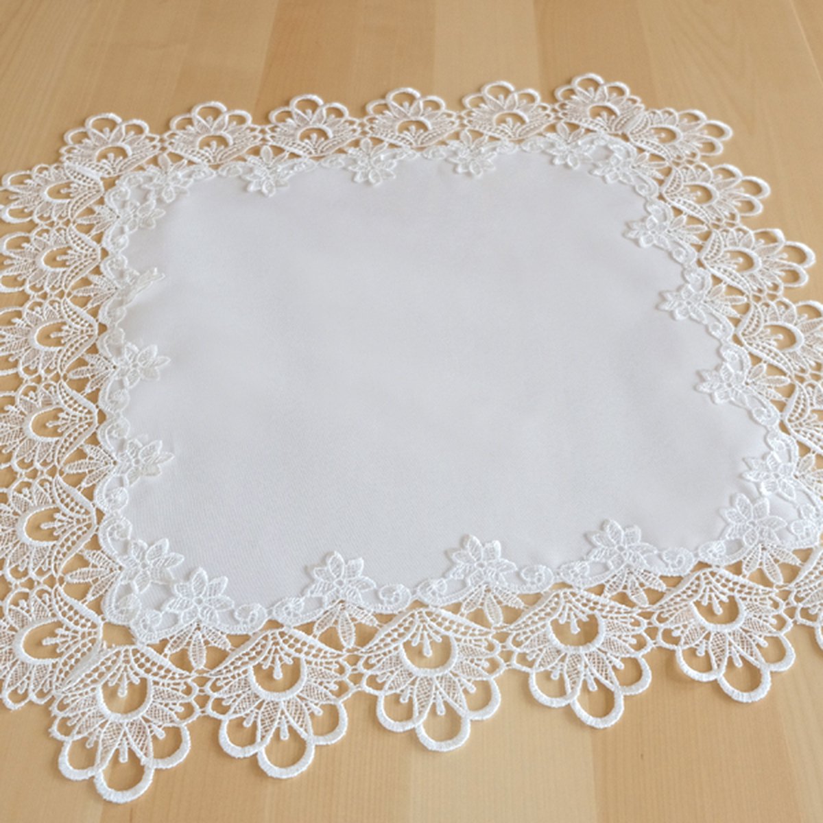 Tafelkleed - Grof kant - wolwit - Vierkant 60 cm