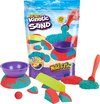 Kinetic Sand - Set Mold n' Flow avec 680g de sable de jeu rouge et bleu sarcelle et 3 outils - speelgoed sensoriels