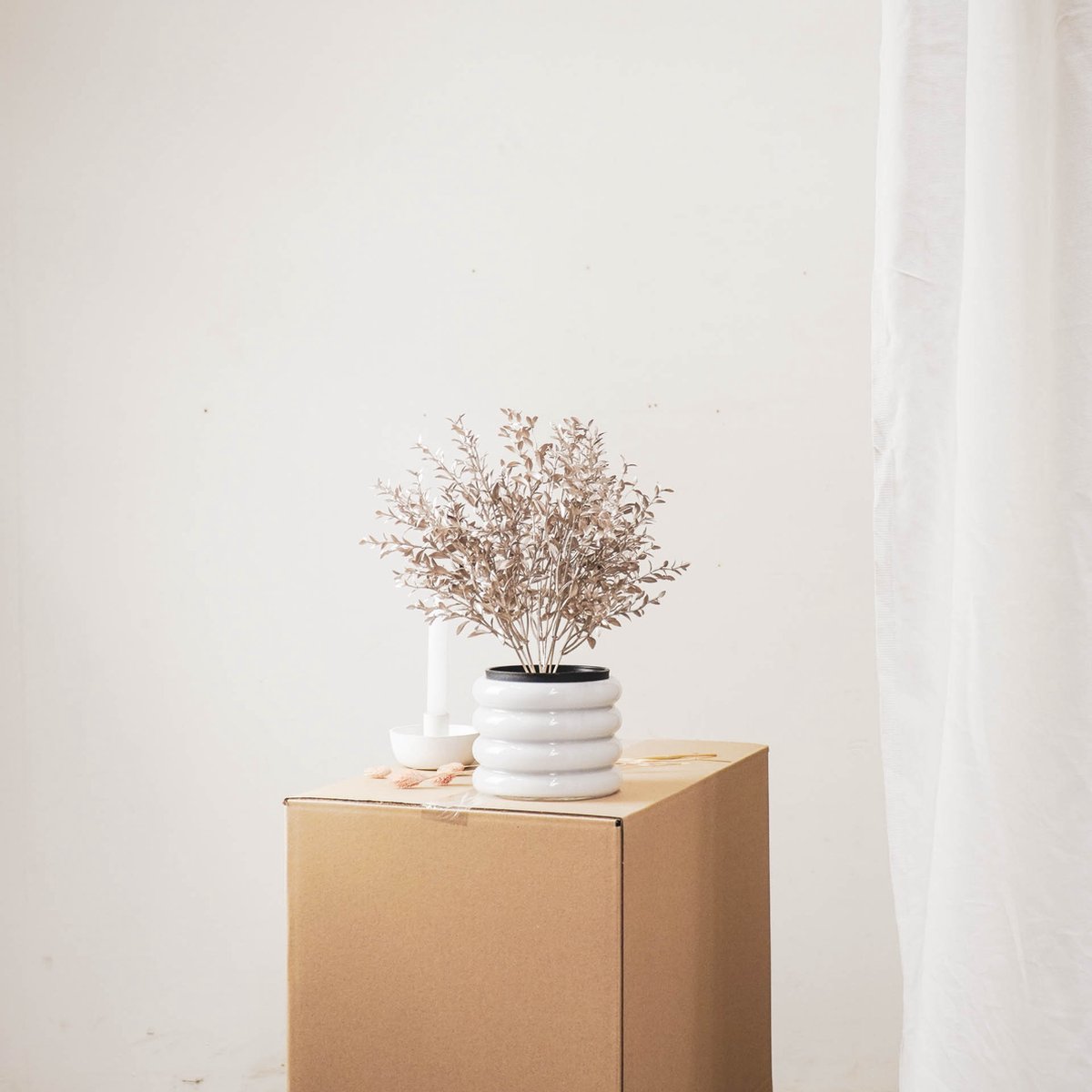 Housevitamin Brons gouden plant in zwarte pot- Kunststof