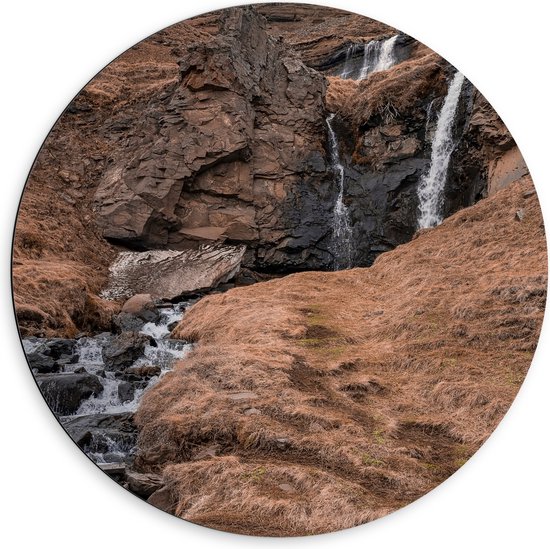 Dibond Muurcirkel - Kleine Watervallen Stromend over Grote Bruine Rotsen - 60x60 cm Foto op Aluminium Muurcirkel (met ophangsysteem)