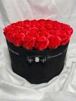 AG Luxurygifts rozen - flower box - rozen box - velvet - cadeau box - rood - soap roses - Valentijnsdag - Moederdag - bloemen - velvet box