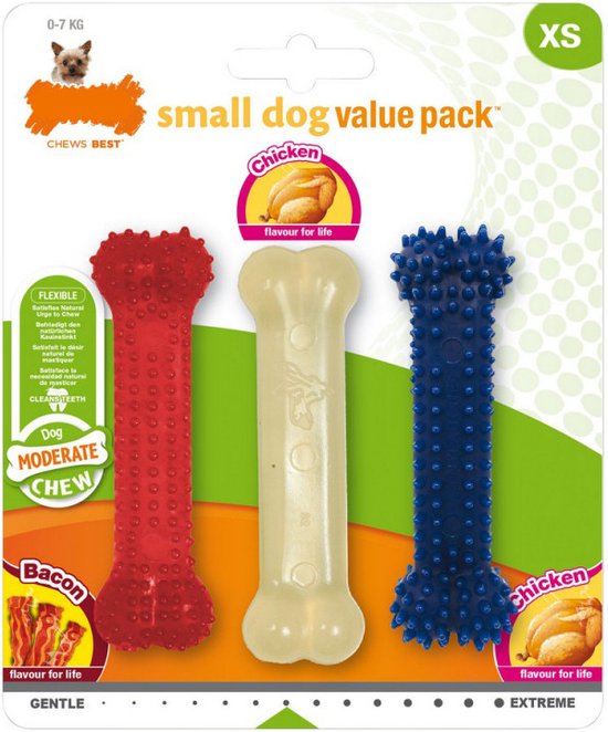 Verpakking met drie Nylabone hondenspeeltjes: rood (bacon), crème (kip) en blauw (kip). XS, voor kleine honden.