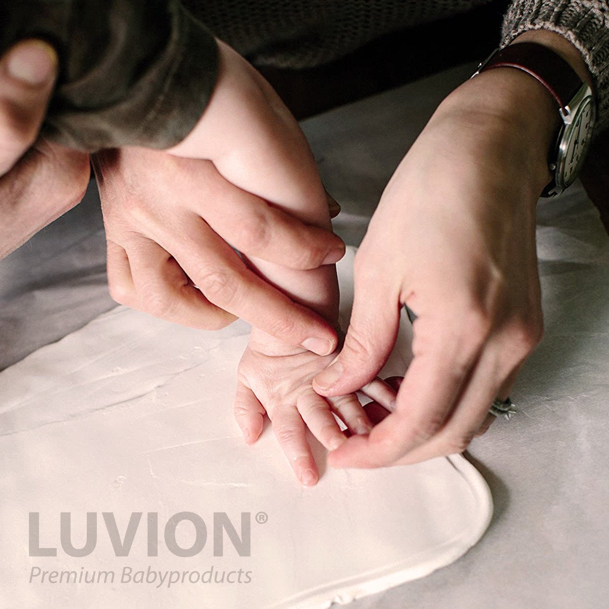 LUVION® Baby Fotolijstje met Klei Afdruk (Gipsafdruk baby) - Hand & Voet Afdruk - Geboorte cadeau - Kraamcadeau jongen / Kraamcadeau meisje – foto 4