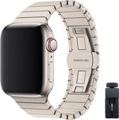 Luxe metalen RVS Band met vlindersluiting - Titanium - Geschikt voor Apple Watch 38mm - 40mm - 41mm - Zakelijke RVS smartwatchband - Voor iWatch Series 9/8/7/6/5/4/3/2/1/SE kleine modellen