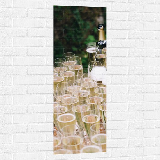 Muursticker - Volle Champagneglazen - 40x120 cm Foto op Muursticker