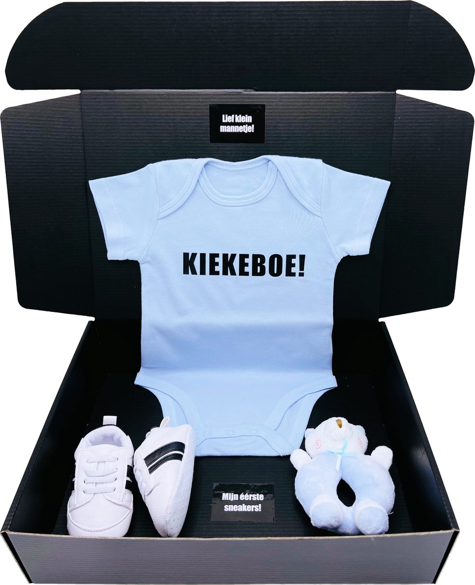 Goedkoopste Kraamcadeau jongen KIEKEBOE met blauwe romper, rammelaar en babyschoentjes, cadeau geboorte jongen, geboortegeschenk, kan ook rechtstreeks als cadeau worden verstuurd