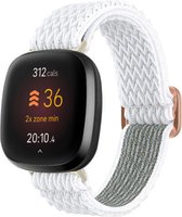 Strap-it Smartwatch bandje - Elastisch nylon bandje geschikt voor Fitbit Versa 4 / Fitbit Sense 2 - wit