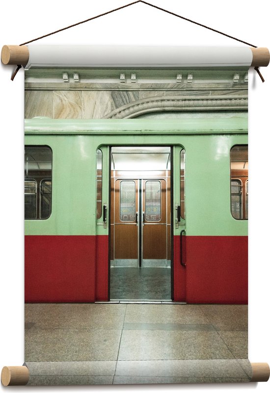 Textielposter - Metro - Ondergronds - Voertuig - Groen - Rood - Stad - 30x40 cm Foto op Textiel