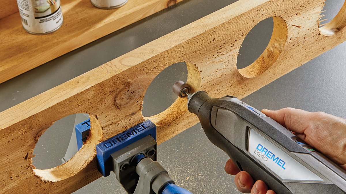 Dremel 8240-5 Multitool - Inclusief 12 V (2.0 Ah) Li-Ion accu, 5 accessoires en lader thumbnail 6