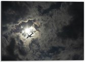Dibond - Passagiersvliegtuig Zwemmend bij de Zon langs de Wolken - 40x30 cm Foto op Aluminium (Wanddecoratie van metaal)