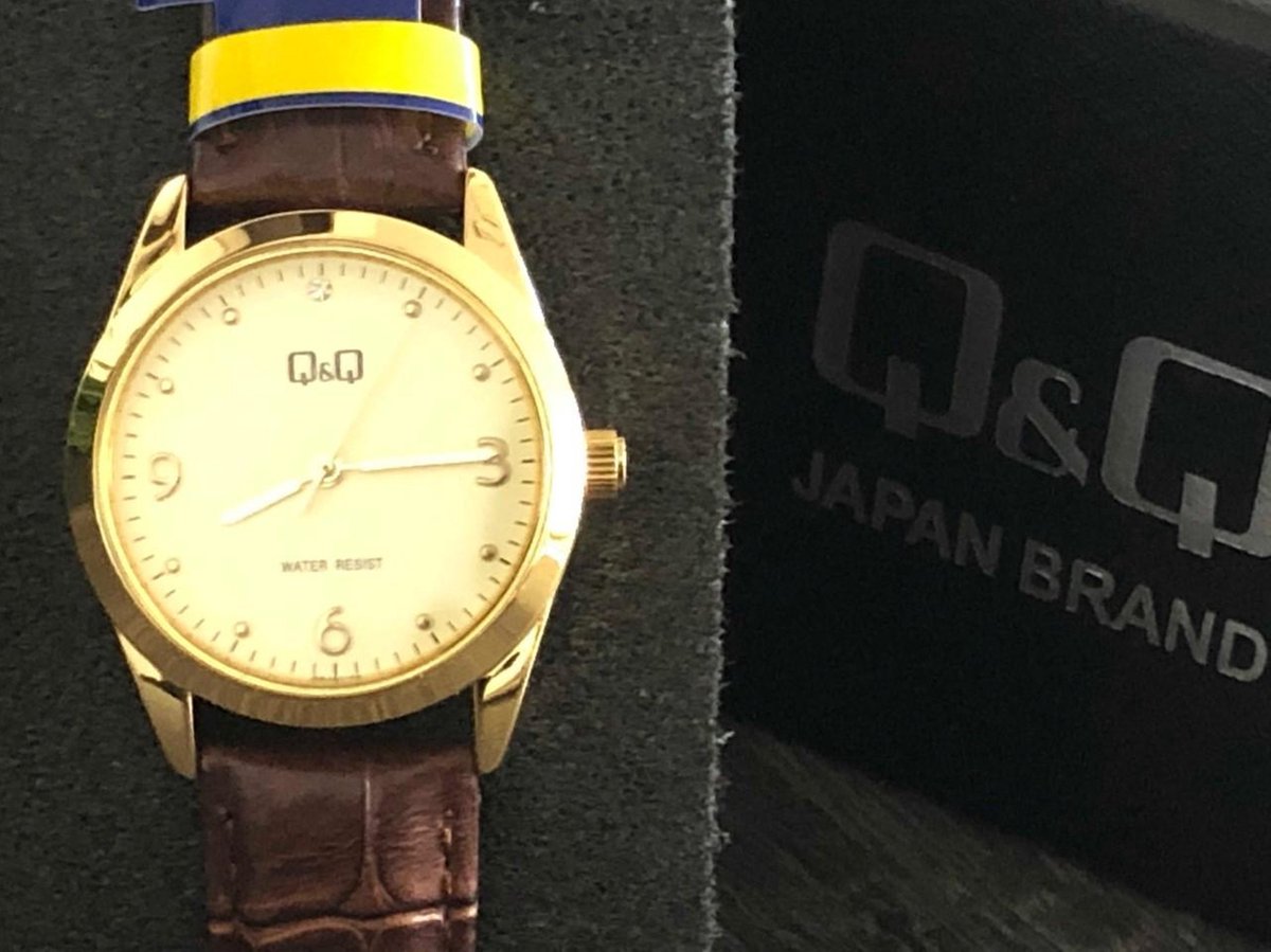 QQ Dames horloge QB43J103 Goudkleurig met bruin lederen band