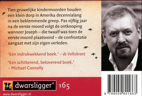 Boekomslag met de tekst "Tien gruwelijke kindermoorden houden een klein dorp in Amerika..." en een portret van een man met baard.