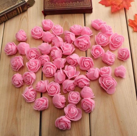 Kleine foam roosjes kunstbloemen– 144 stuks - licht roze - Levay ® | bol.com