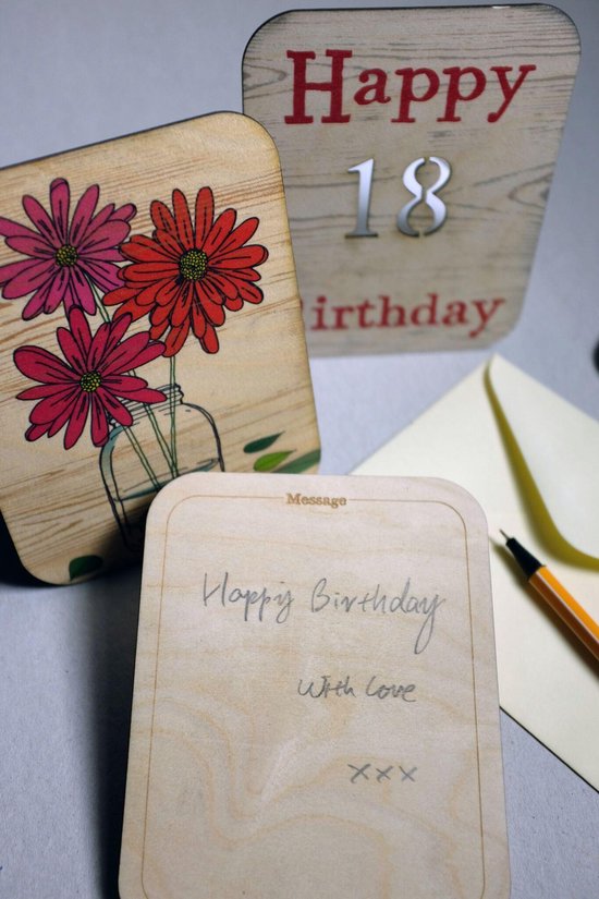 Verjaardagskaart gestreept happy birthday beige