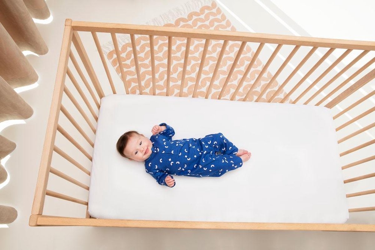 Bol Com Aerosleep Hoeslakentje 75x34 Cm Wit