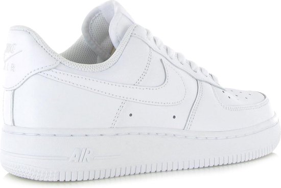 Nike WMNS Air Force 1 '07 - Sneakers - Wit - Dames - Maat 38.5 | bol.com