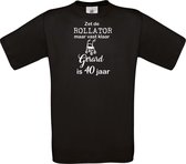 T-shirt - unisex - Zet de rollator maar vast klaar - met voornaam - 40 jaar - zwart - maat S