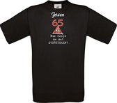 T-shirt - unisex - Wie helpt me met oversteken - met voornaam - 65 jaar - zwart - maat S