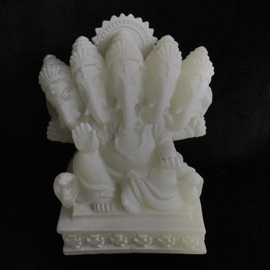 Ganesh of Ganapati Tantra Ganesha 5 in 1 witte 9x5.5x10cm Materiaal: Resin (gemalen steen, o.a. sneeuwkwarts,witte albast,graniet, marmer, soapstone, wat vermengd is met een vloeibare kunsthars).