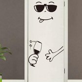 Koelkast/Deur Sticker gezicht - Home decoratie - Muursticker - Deursticker - Smiley - Huis decoratie - Gezicht met wijnglas