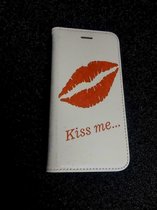 Apple Iphone 6 / 6S Perfect bookcase hoesje - Kiss me design - Hoogwaardig telefoonhoesje