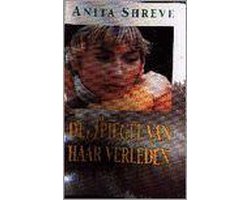 De spiegel van haar verleden