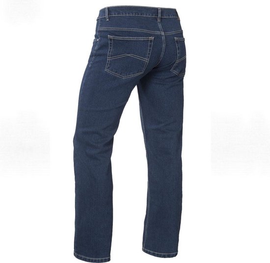 Donkerblauwe jeans met lichte stiksels, achterkant, staand model.