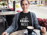 Wife Mom Boss Shirt | Trendy | Grappig | Tee | Hip | Mama | Verjaardagcadeau | Moederdag cadeau | Voor haar | Maat L