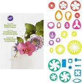 Wilton Gum Paste Flower Cut-Outs Set