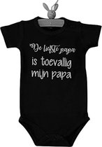 Baby Romper zwart met tekst bedrukking de liefste papa is toevallig mijn papa | korte mouw | zwart wit | maat 98-104  bekendmaking zwangerschap aanstaande baby jongen