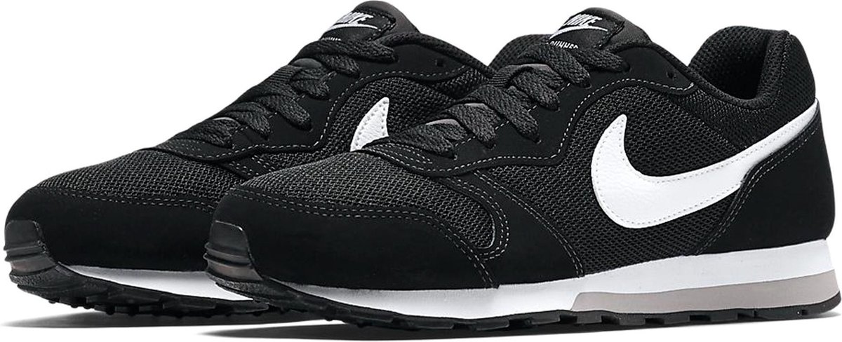 Nike Jongens Sneakers Md Runner 2 (gs) - Zwart - Maat 38,5 | bol.com