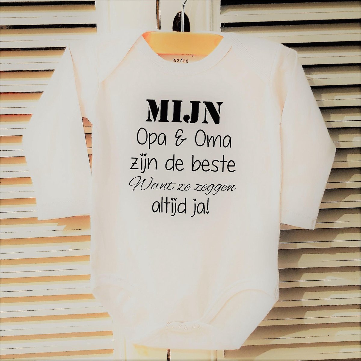 Baby Rompertje met tekst opdruk Mijn Opa en Oma zijn de beste want