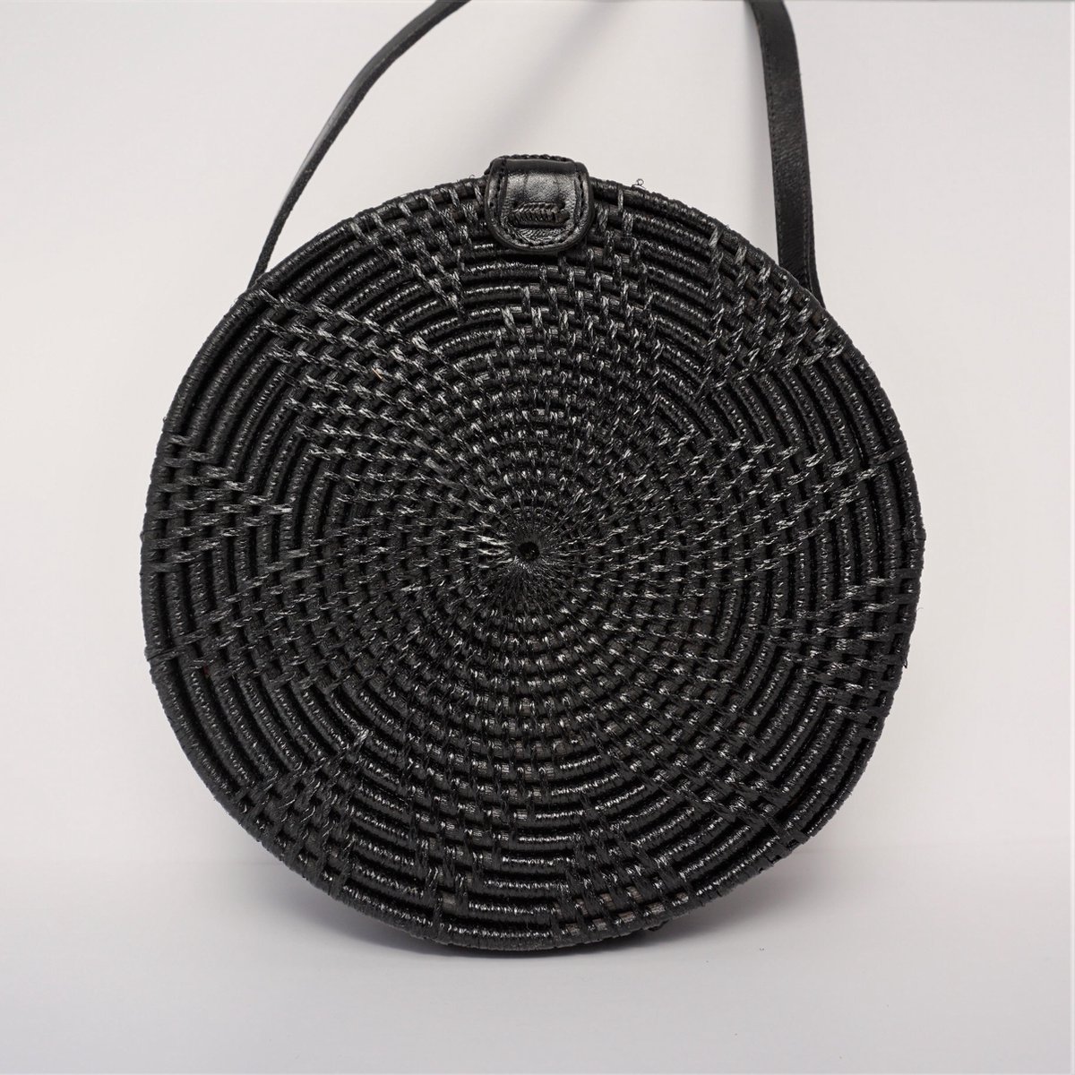 DUA black Bali Rattan Bags zwarte ronde rotan rieten bali tas 20 cm