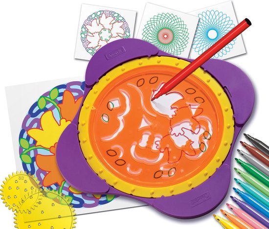 Paarse, bloemvormige Spirogro met gele rand en oranje binnenkant. Een rode stift tekent op een vel papier, met patronen en stiften ernaast.
