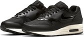 Nike Sneakers - Maat 40.5 - Vrouwen - zwart