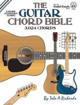 De voorkant van 'The Guitar Chord Bible' met 3.024 akkoorden en afbeeldingen van gitaren en een akkoordenschema.
