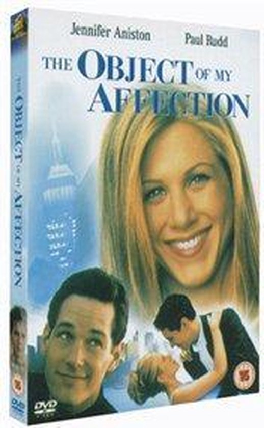 DVD hoes met Jennifer Aniston en Paul Rudd. Jennifer Aniston lacht naar de camera.