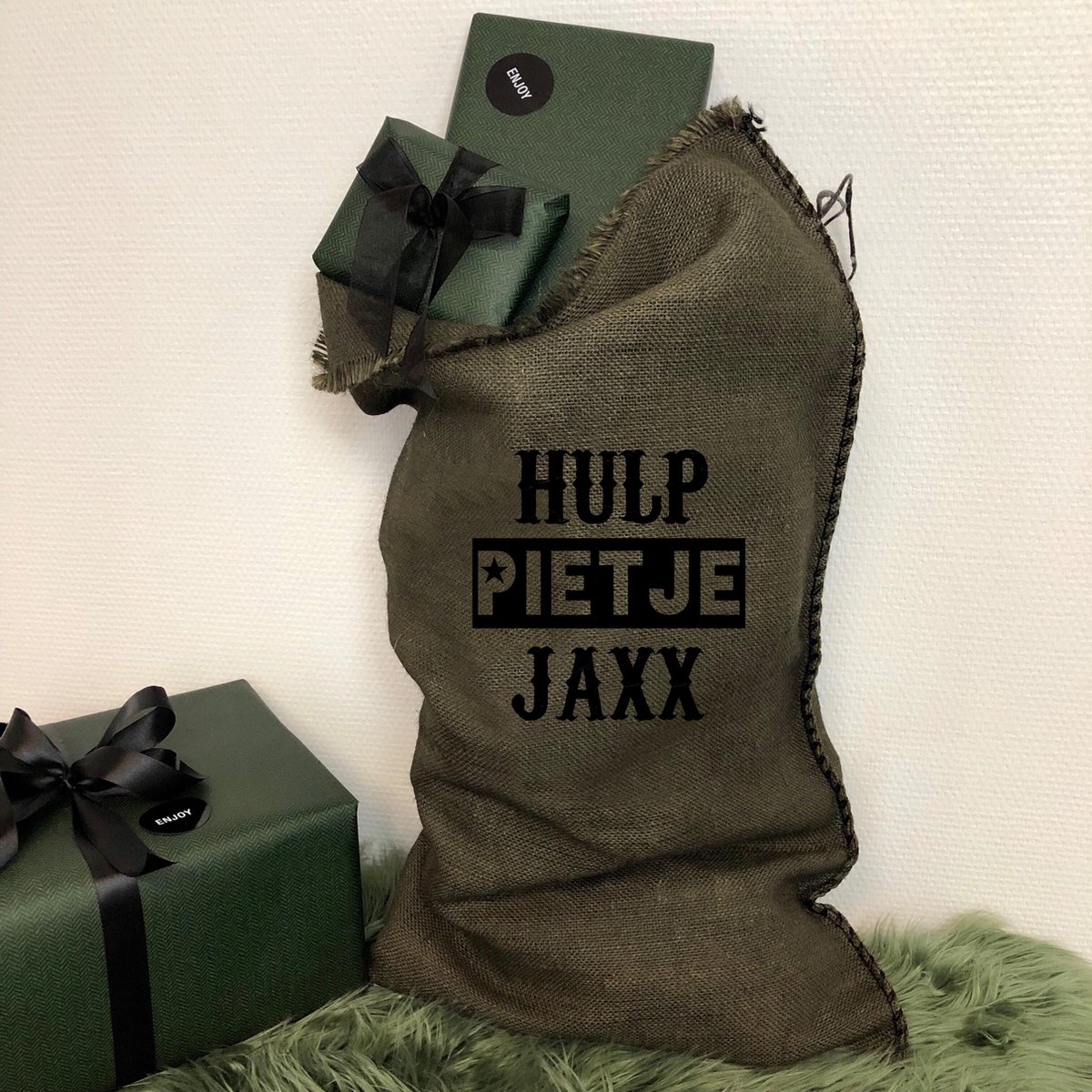 Jute Sinterklaaszak Jute Zak Met Naam Voor Sinterklaasavond Hulp Pietje Jute Zak 