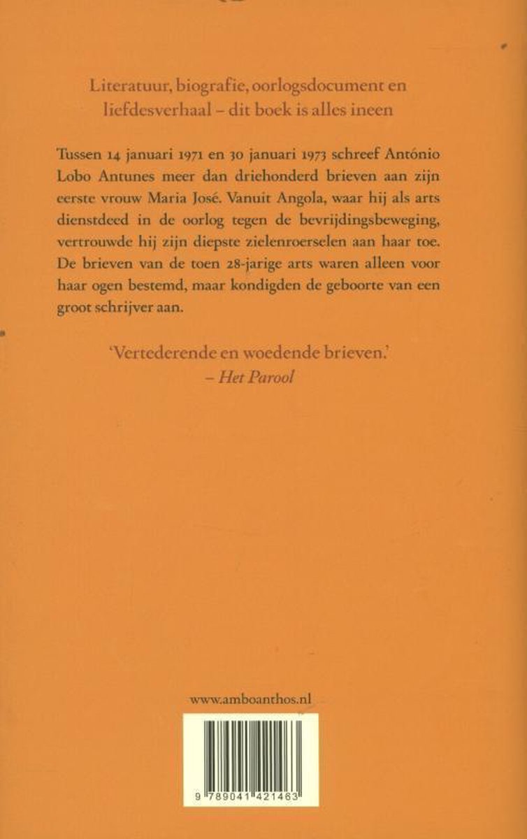 Achterkant van een boek met tekst over brieven geschreven door António Lobo Antunes aan zijn vrouw.
