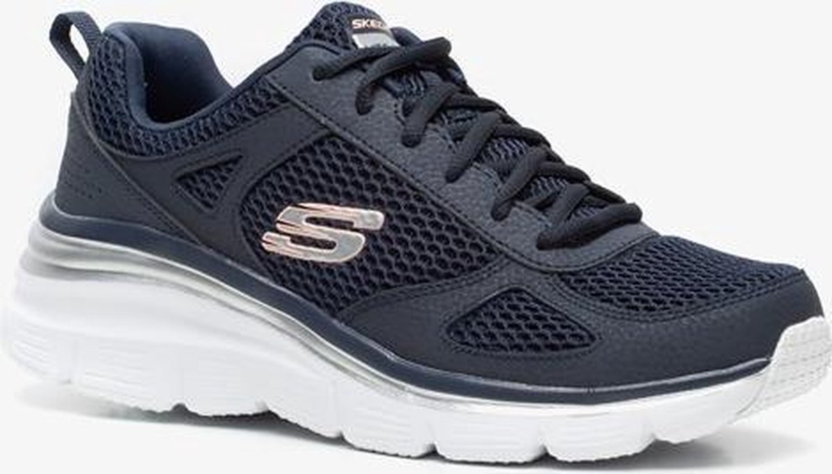 skechers women's parties mate stores
