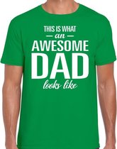 Awesome Dad cadeau t-shirt groen heren - Vaderdag  cadeau L