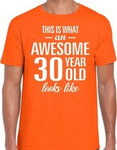 Awesome 30 year - geweldige 30 jaar cadeau t-shirt oranje heren -  Verjaardag cadeau S