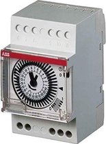 ABB Analoge klok 24 uur 1 kanaal 3 modules